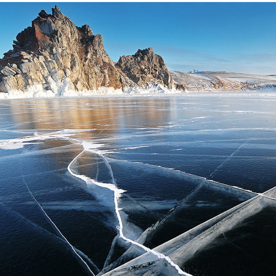 Воды байкала чисты и прозрачны. Озеро Байкал лед. Озеро Байкал зимой. Озеро Байкал ЮНЕСКО. Лёд озера Байкала чистый.